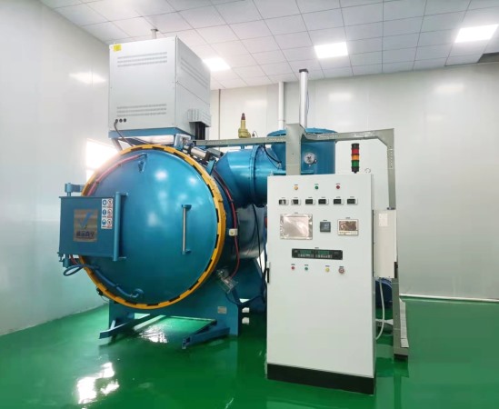 Vacuum brazing furnace